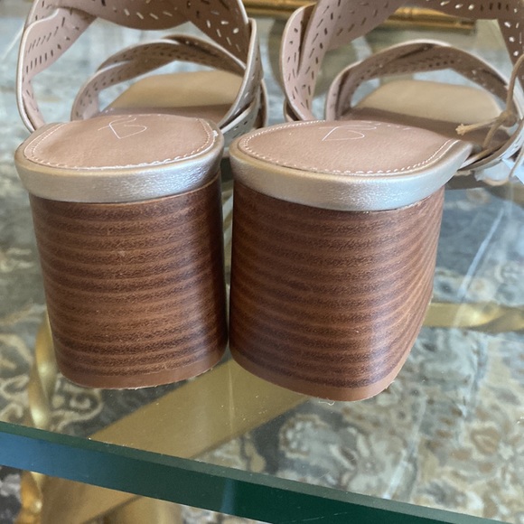 JOIE  WOMEN SANDAL 👡 - Picture 15 of 17